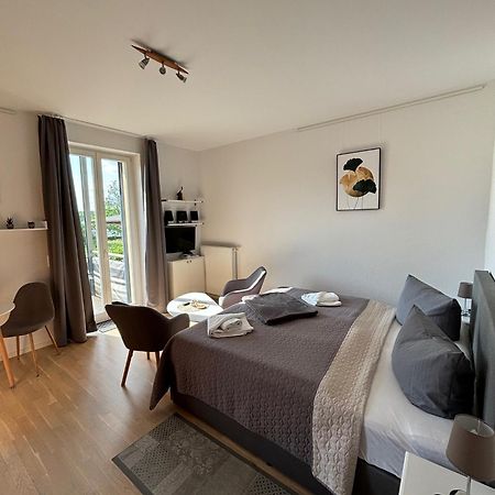 Einraumapartment Im Erdgeschoss Mit Seeblick Rheinsberg Buitenkant foto